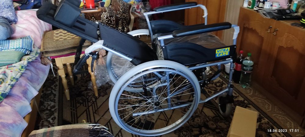 Інвалідний візок Vitea Kare VCWK703