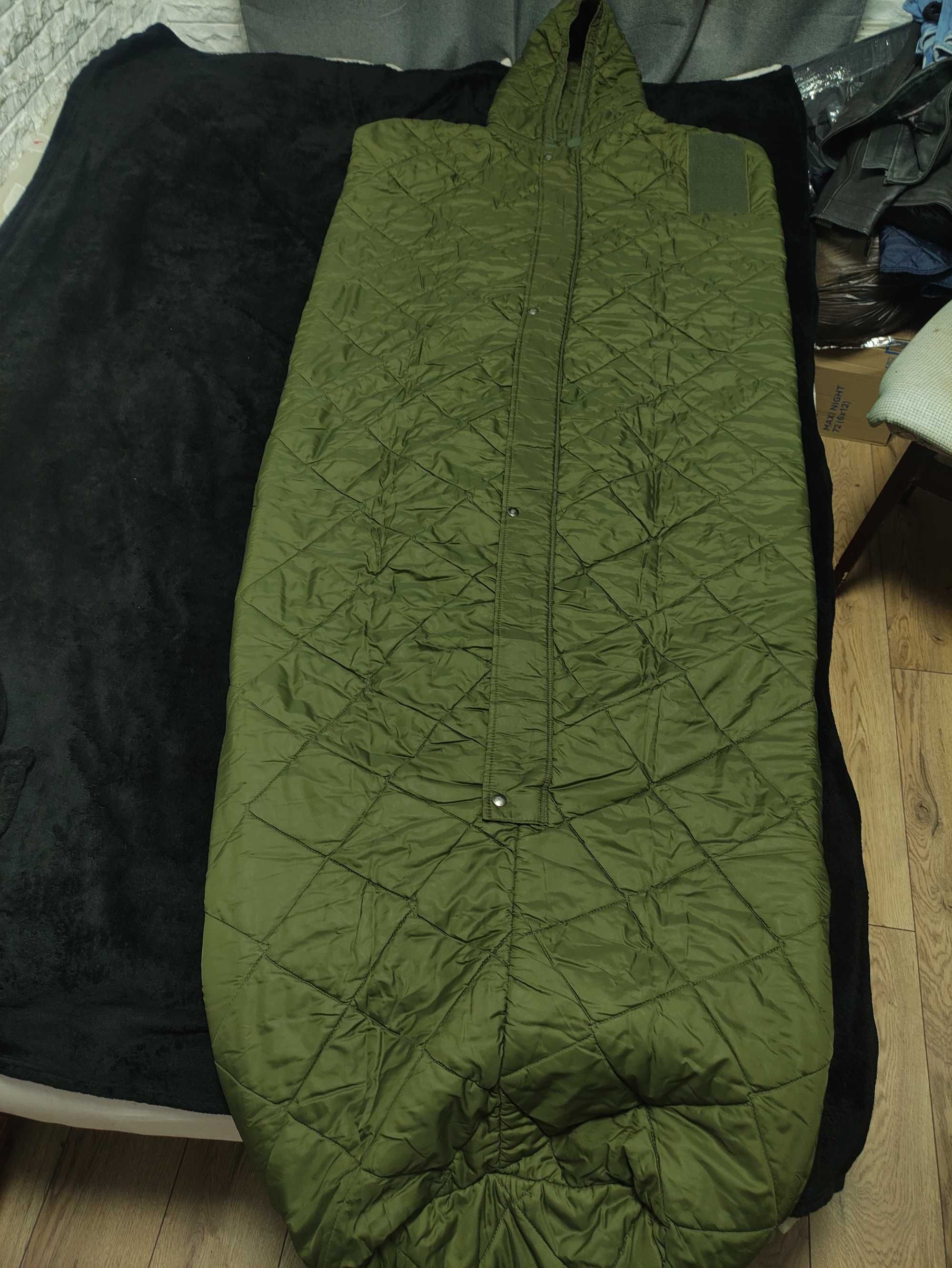 Військовий німецький спальний мішок зелений армійський бундесвер мешок