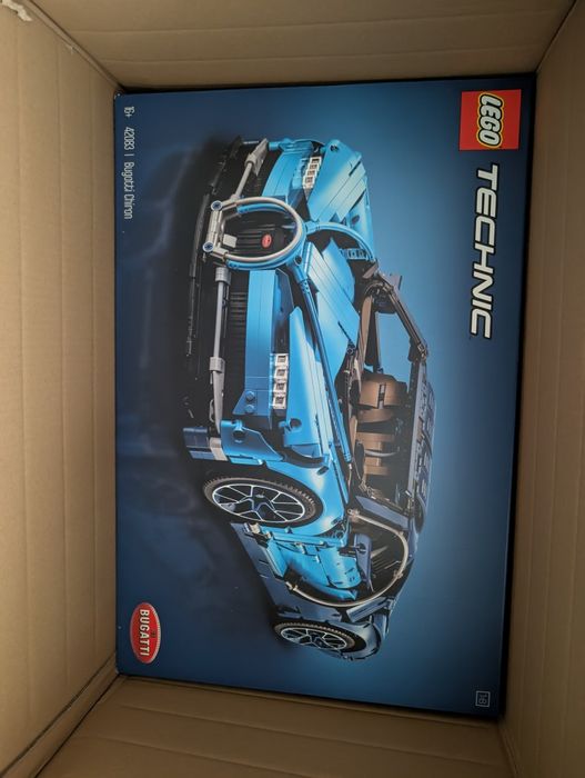Bugatti Chiron LEGO Technic 42083