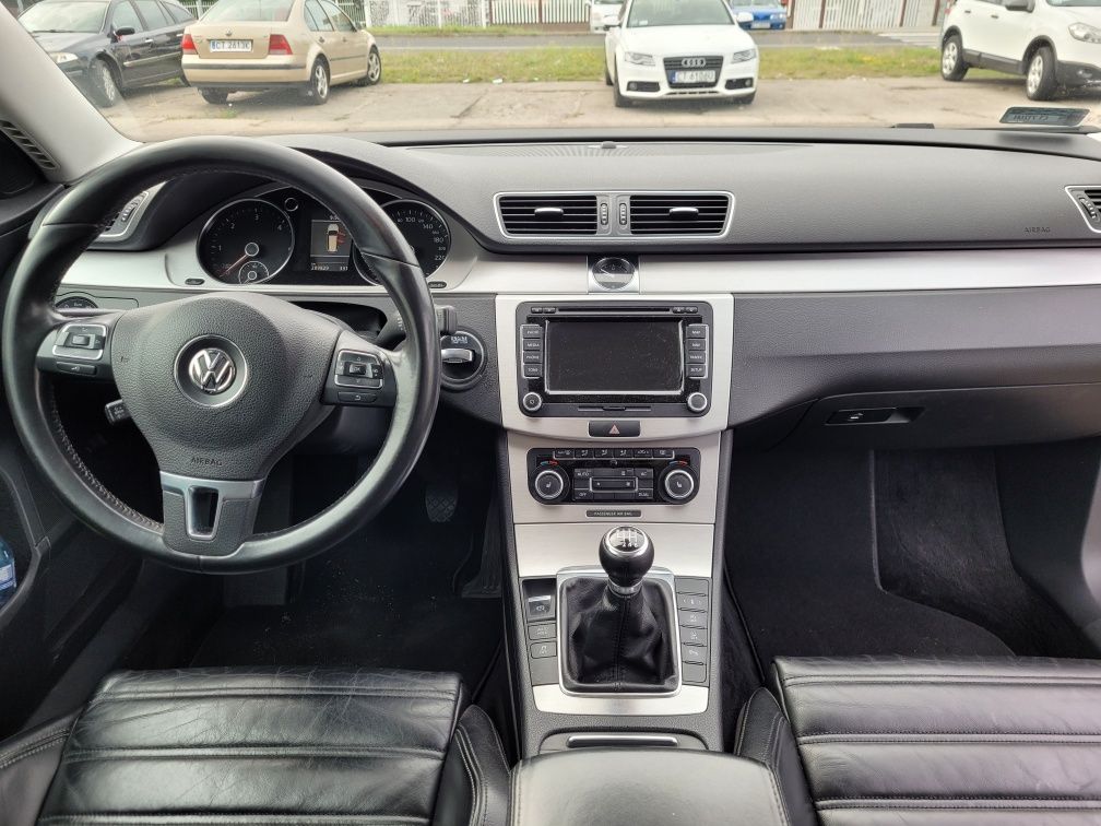 Vw Passat 2.0 TDI 170 KM HIGHLINE Webasto DCC Skóra Panorama Hak Ledy