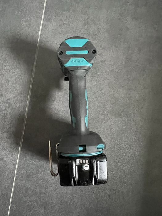 Безщітковий Акум.імпакт Makita DTD 154+ АКБ 5.0