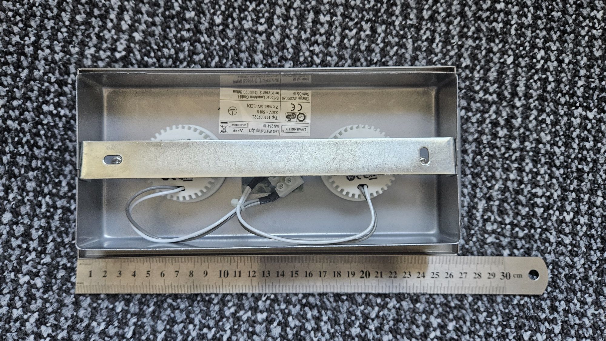 Plafon LED, żarówki w zestawie