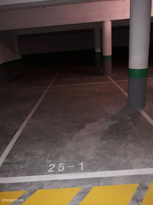 Parqueamento coberto para moto - venda