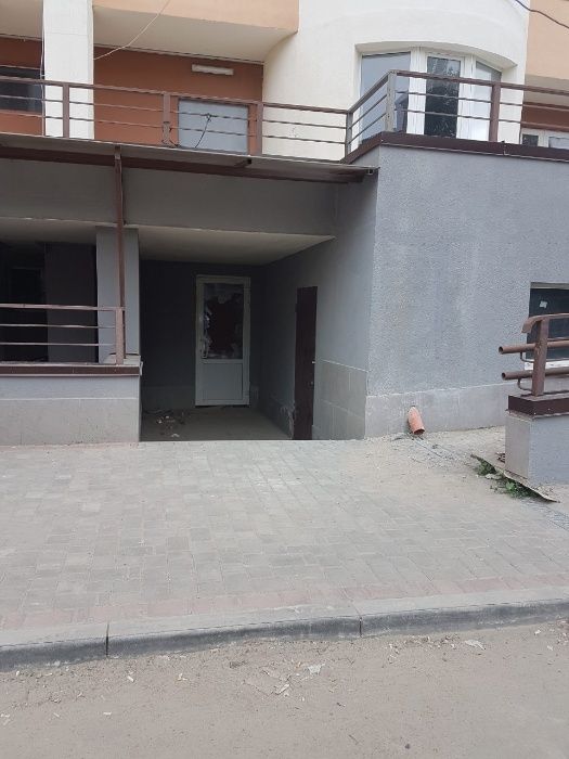 Продажа Помещения м.пр.Победы - возле метро (красная линия )