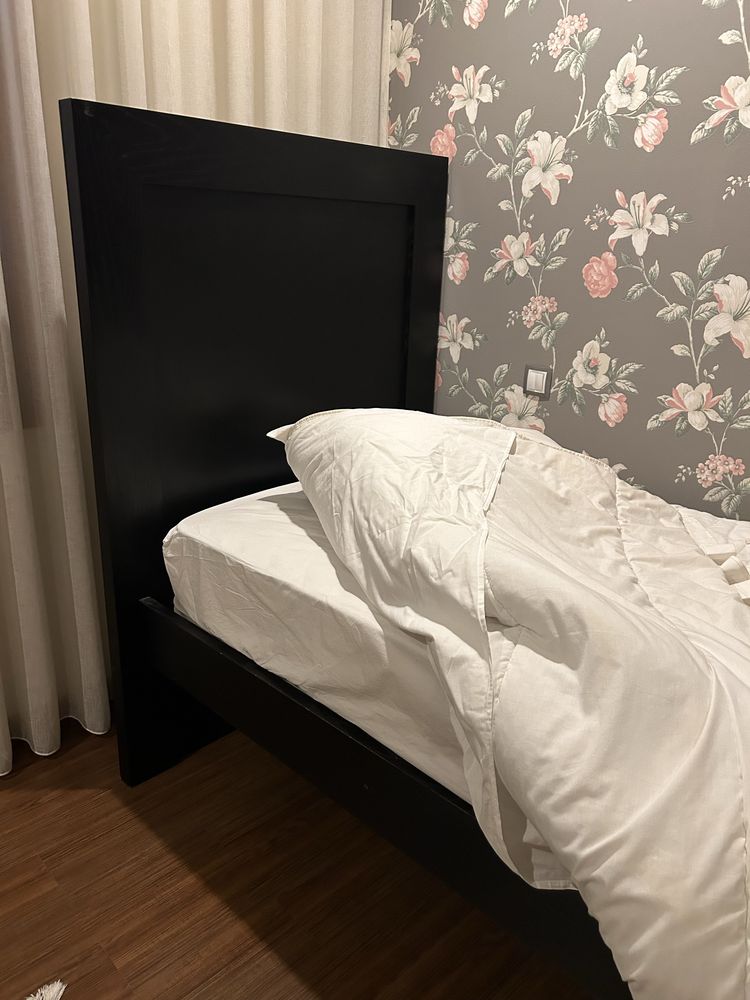 Cama Solteiro + 1 Cómoda