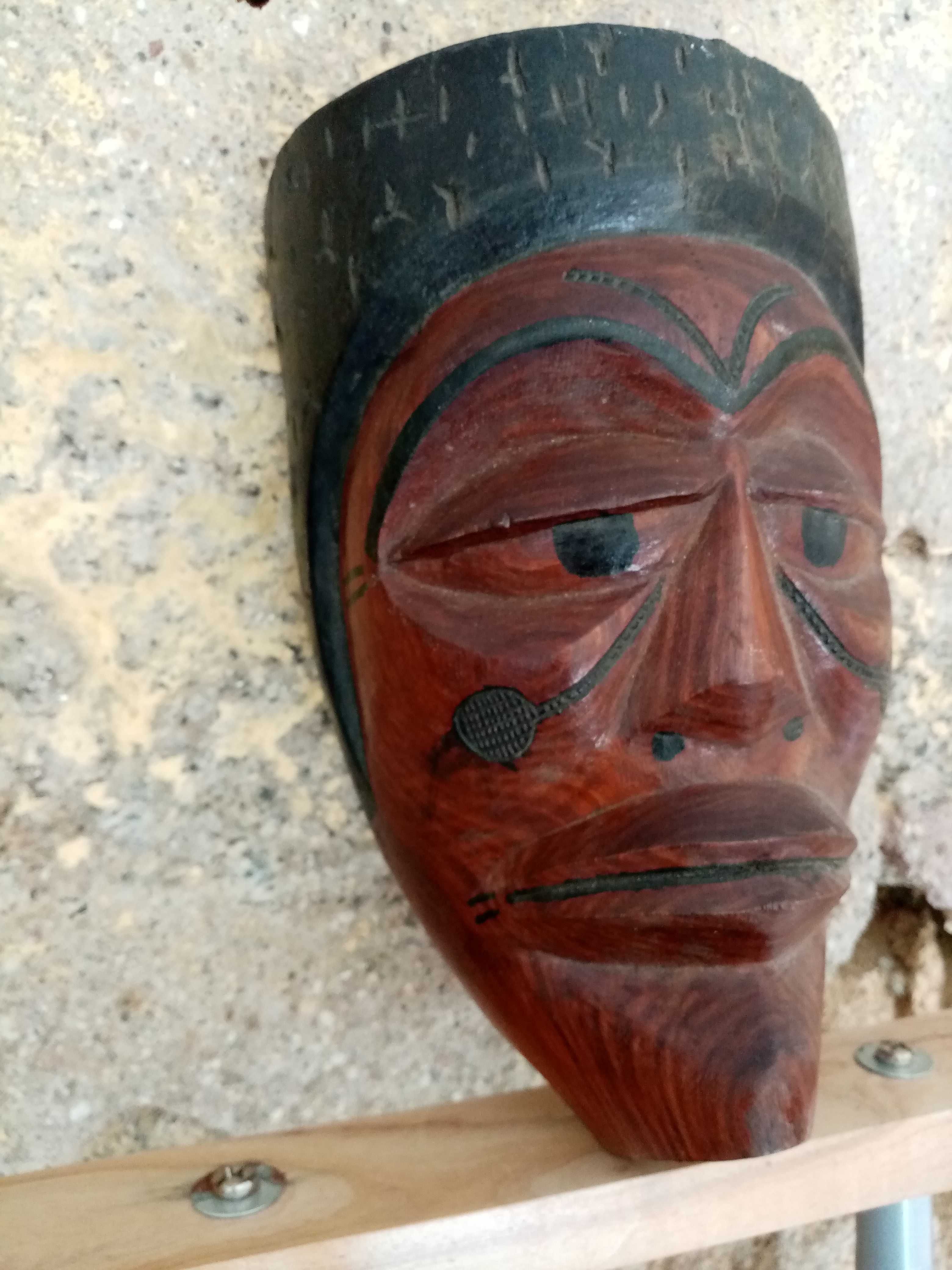 Máscara Mwana Pwo - Etnia Tchokwé ou Quioca - Angola