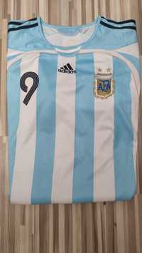Koszulka adidas Argentyny xl leży w szafie