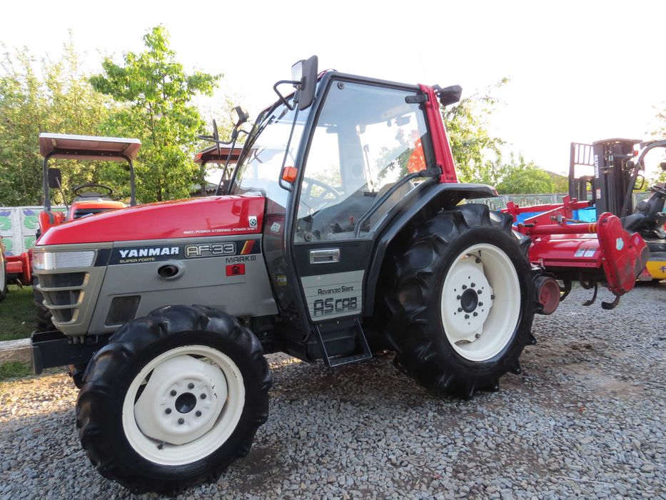 Yanmar японський мінітрактор трактор