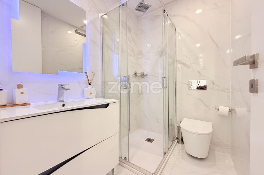 Moradia Geminada T4 no Louro