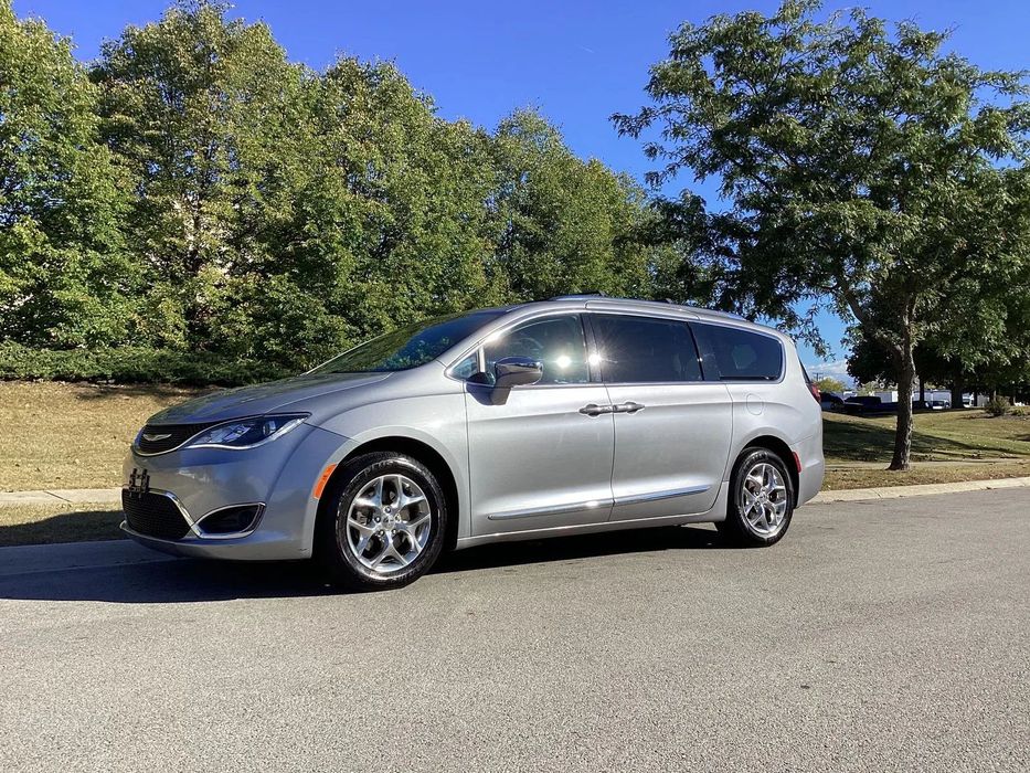 Chrysler Pacifica Chrysler Pacifica Limited 3.6 | 7 miejsc | Pełne wyposażenie | Skóry