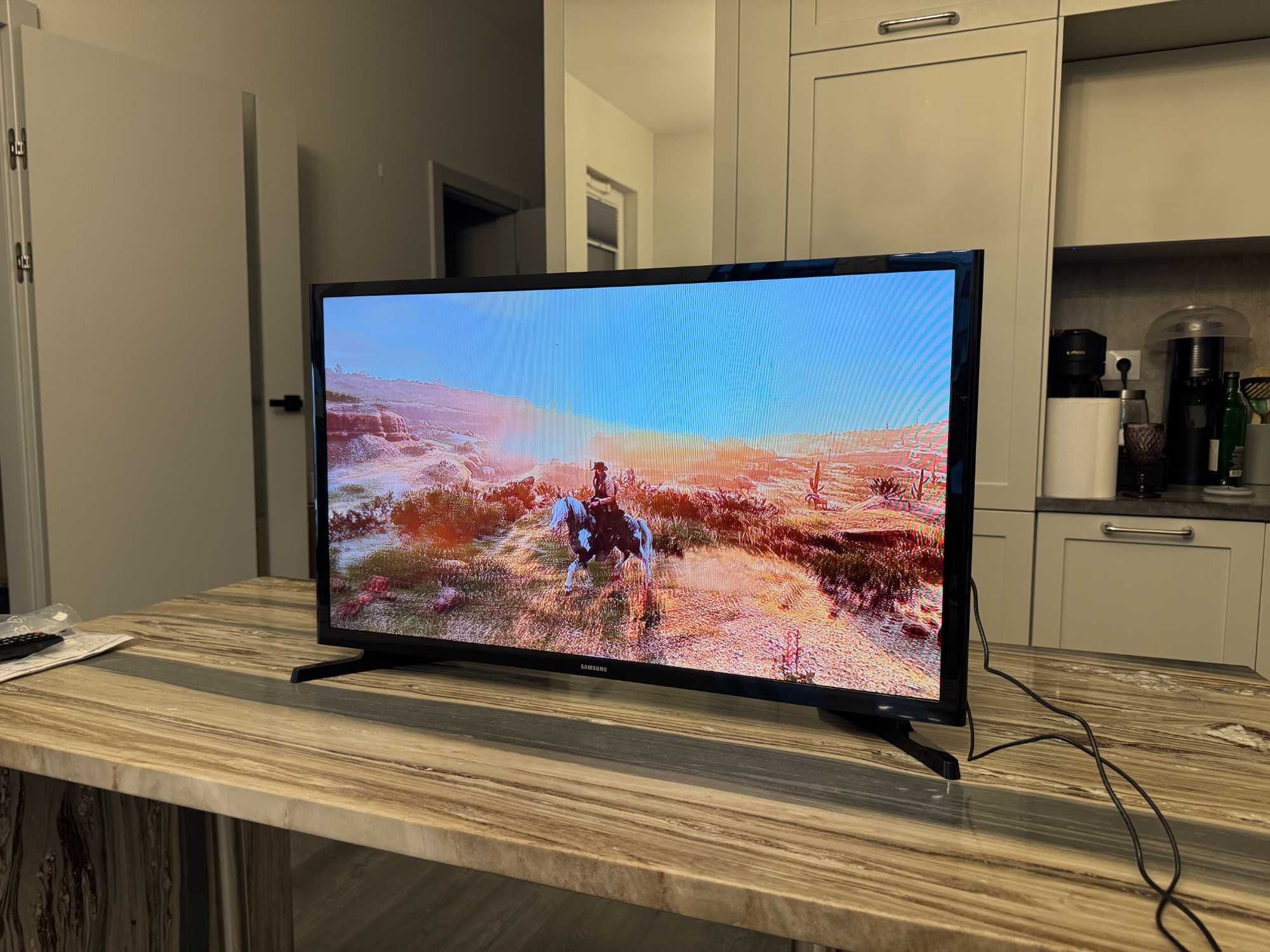 Telewizor 32" Samsung 32J4000BF + tuner DVB-T2/HEVC