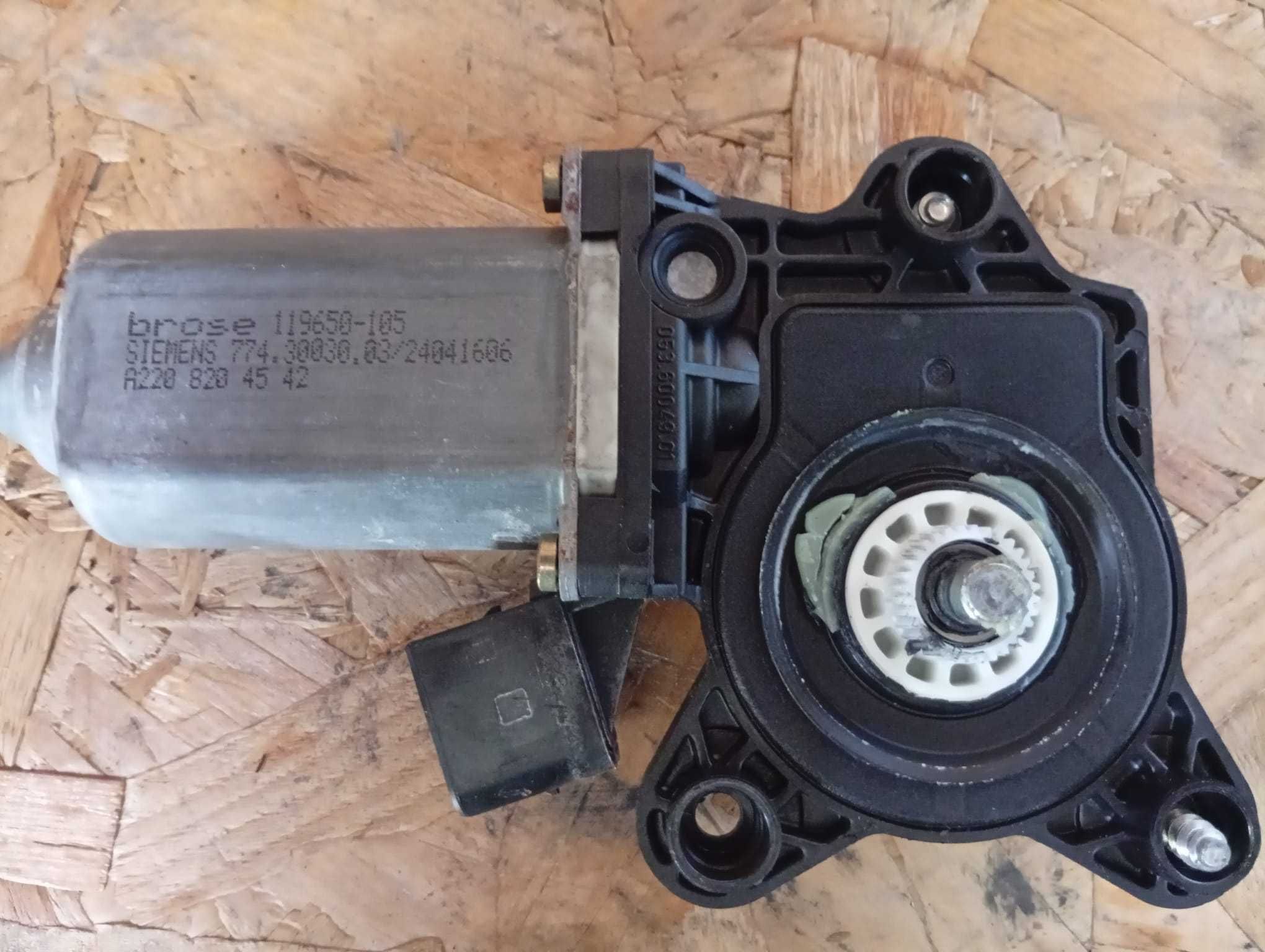 Motor Elevador Vidro Frente Direito - Mercedes W203 C-Class