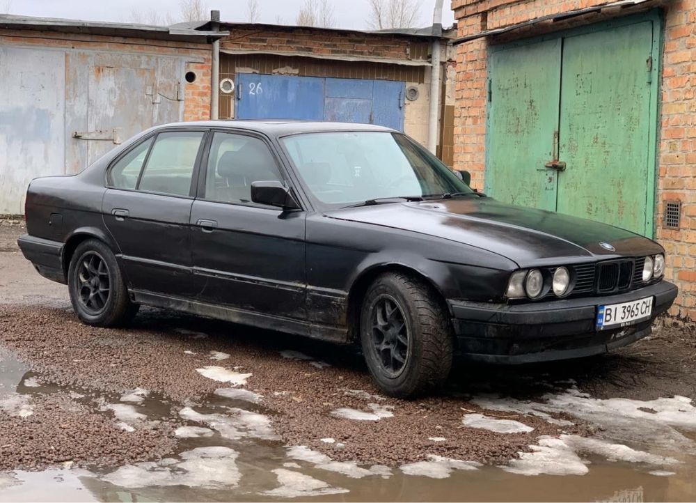 Продам bmw е34 525i