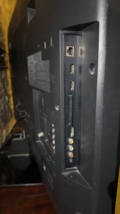 Продам LCD телевізор 40 дюймів Sony KDL-40W5500 в ідеальному стані