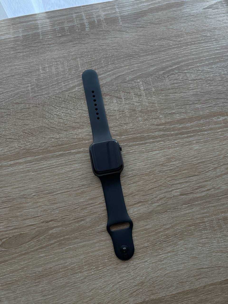 Apple Watch Series 4 - 44mm case