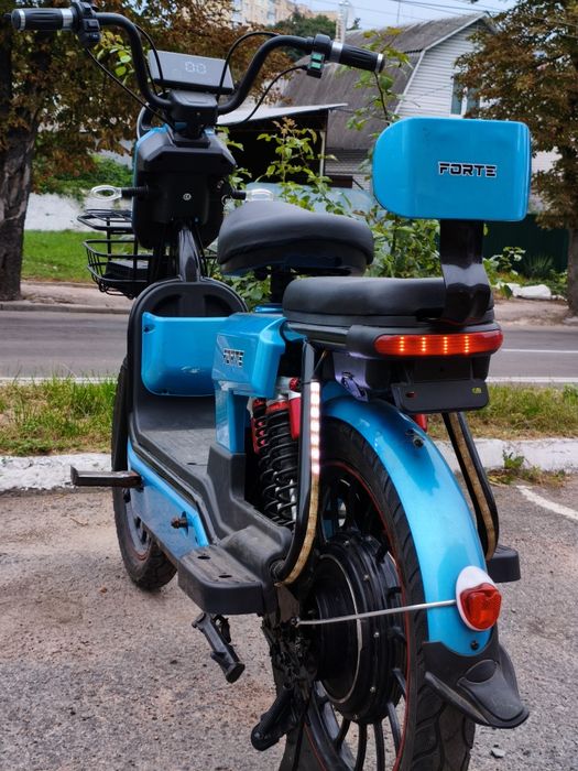 Електроскутер / Електровелосипед | Forte Wind 800W