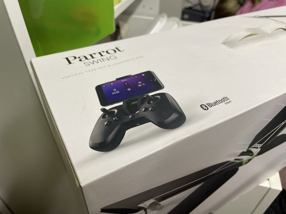 Dron Parrot Swing Nowy