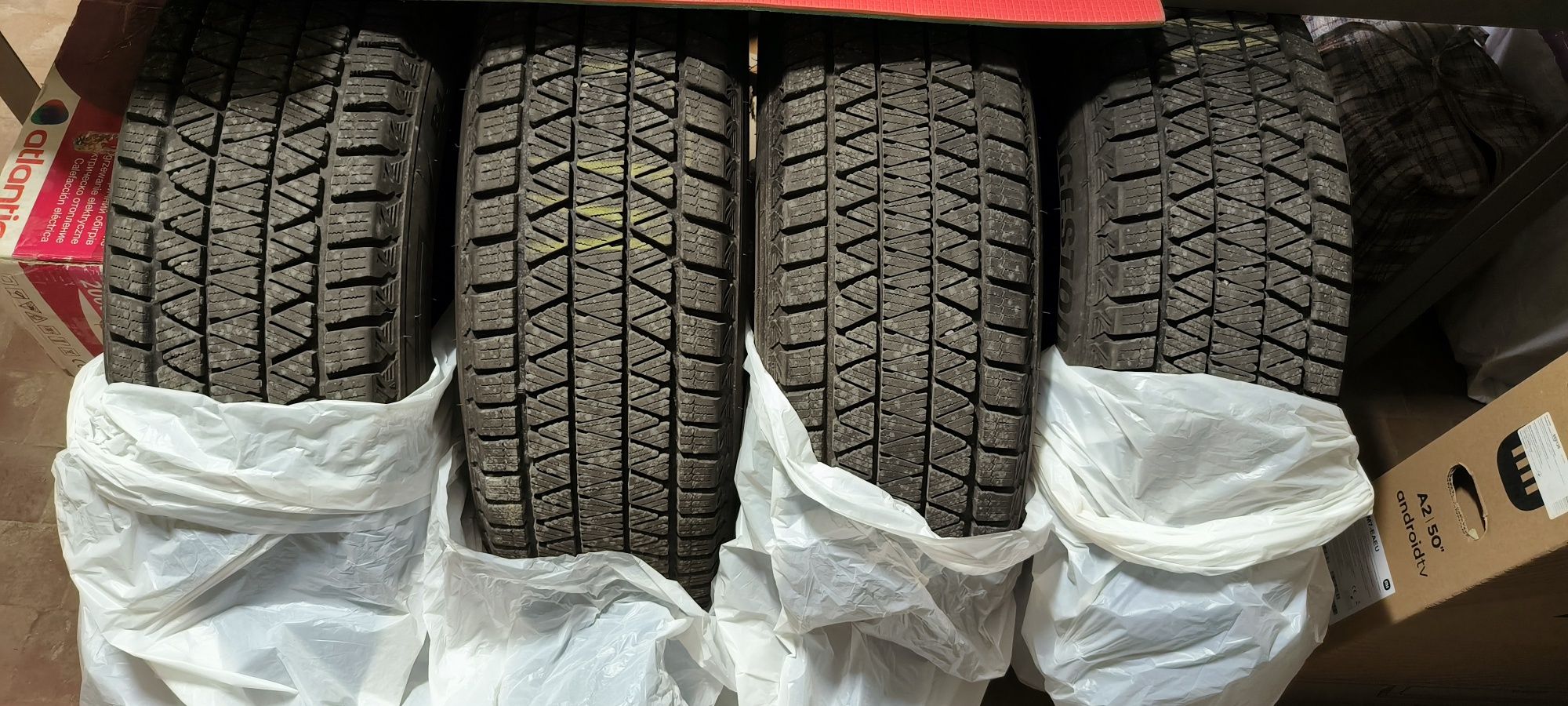 Зимова гума Bridgestone BLIZZAK DM-V3 226/65/R17