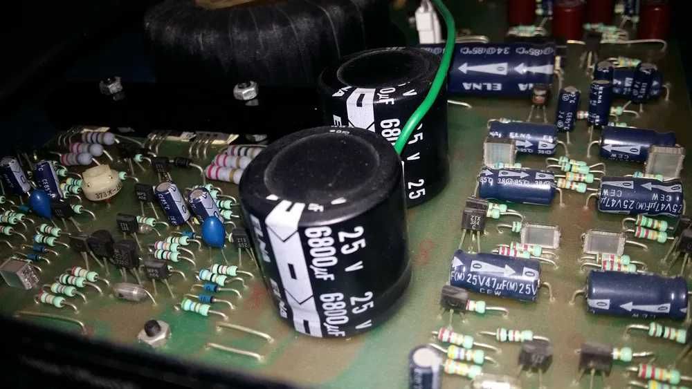 Легендарний підсилювач Naim Nait 1