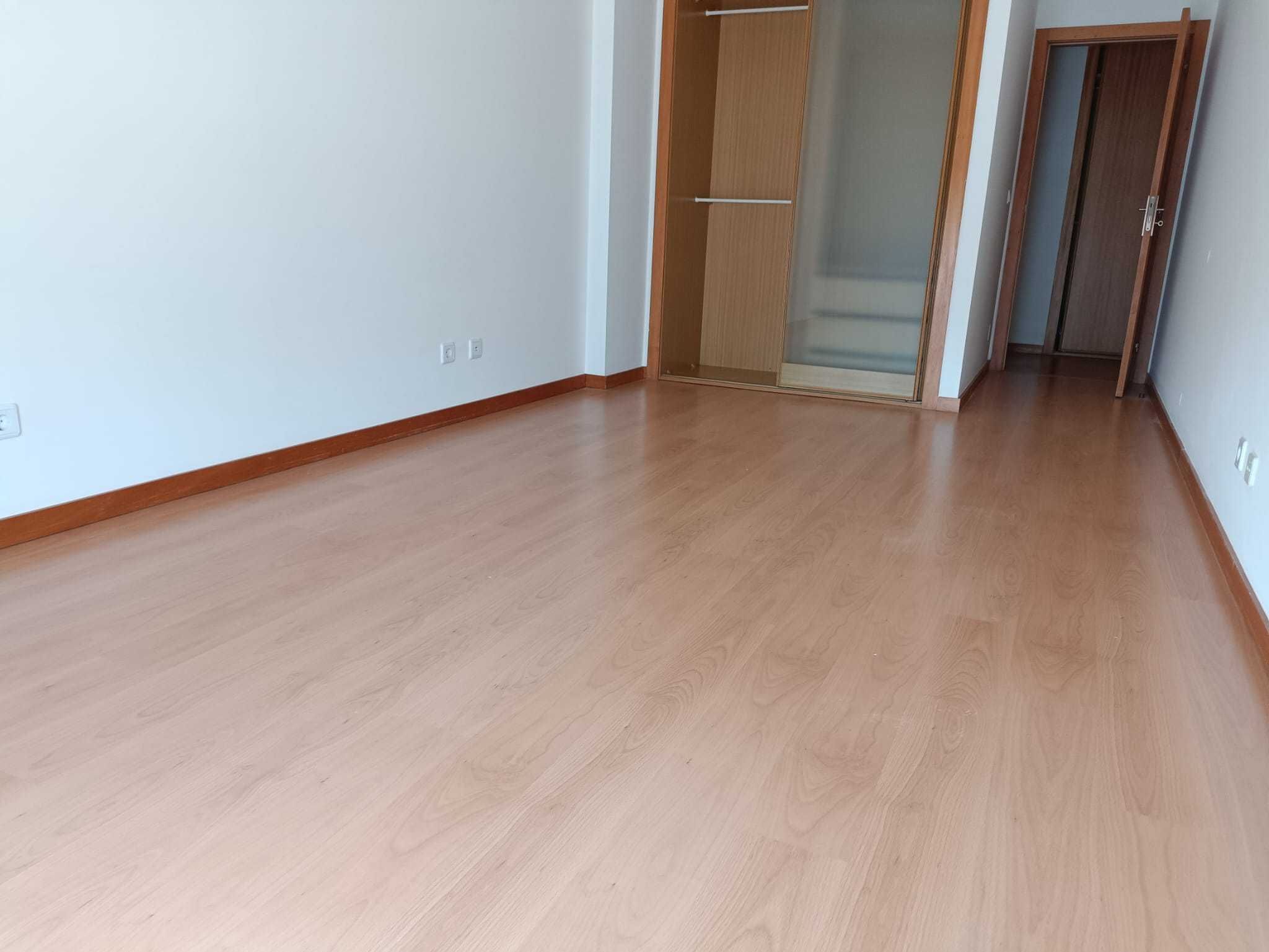 Arrendo apartamento T1