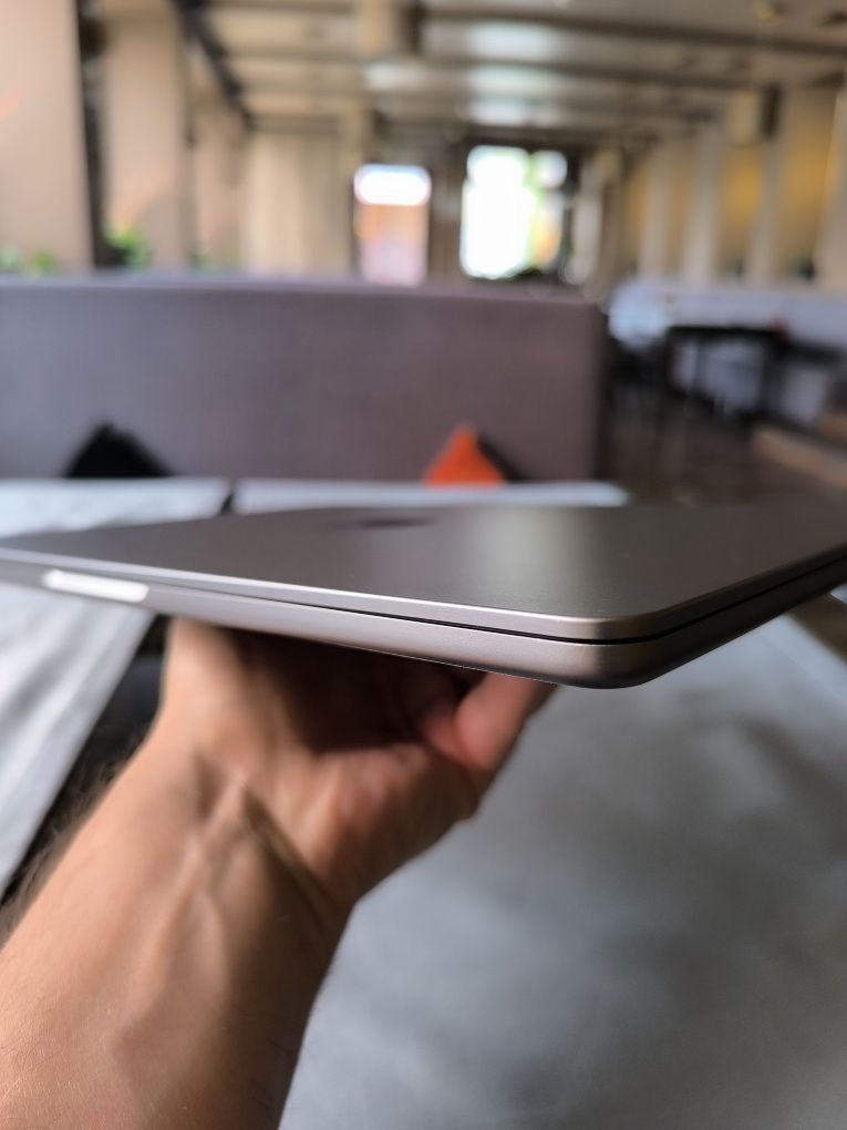 Macbook m2, 16 gb оперативної