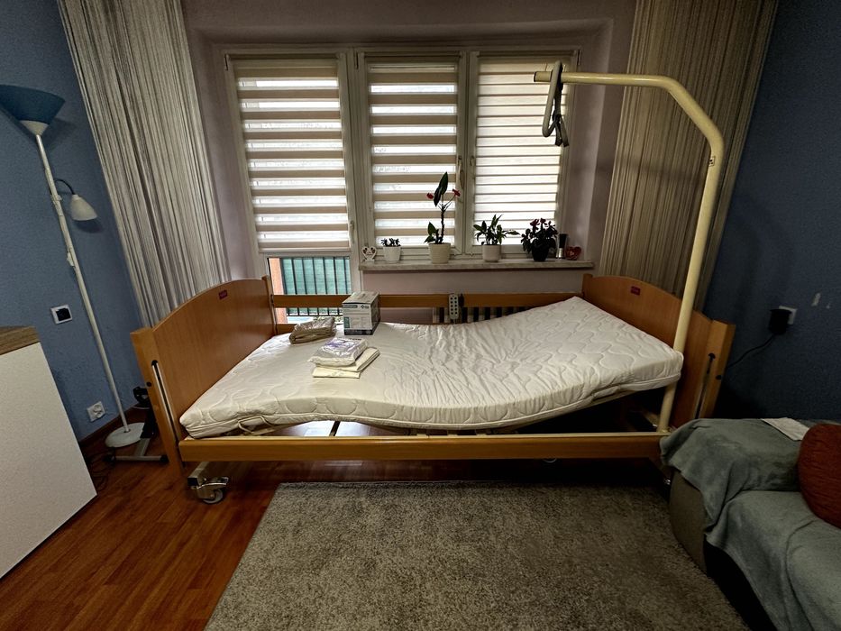 Łóżko rehabilitacyjne + toaleta przenosna