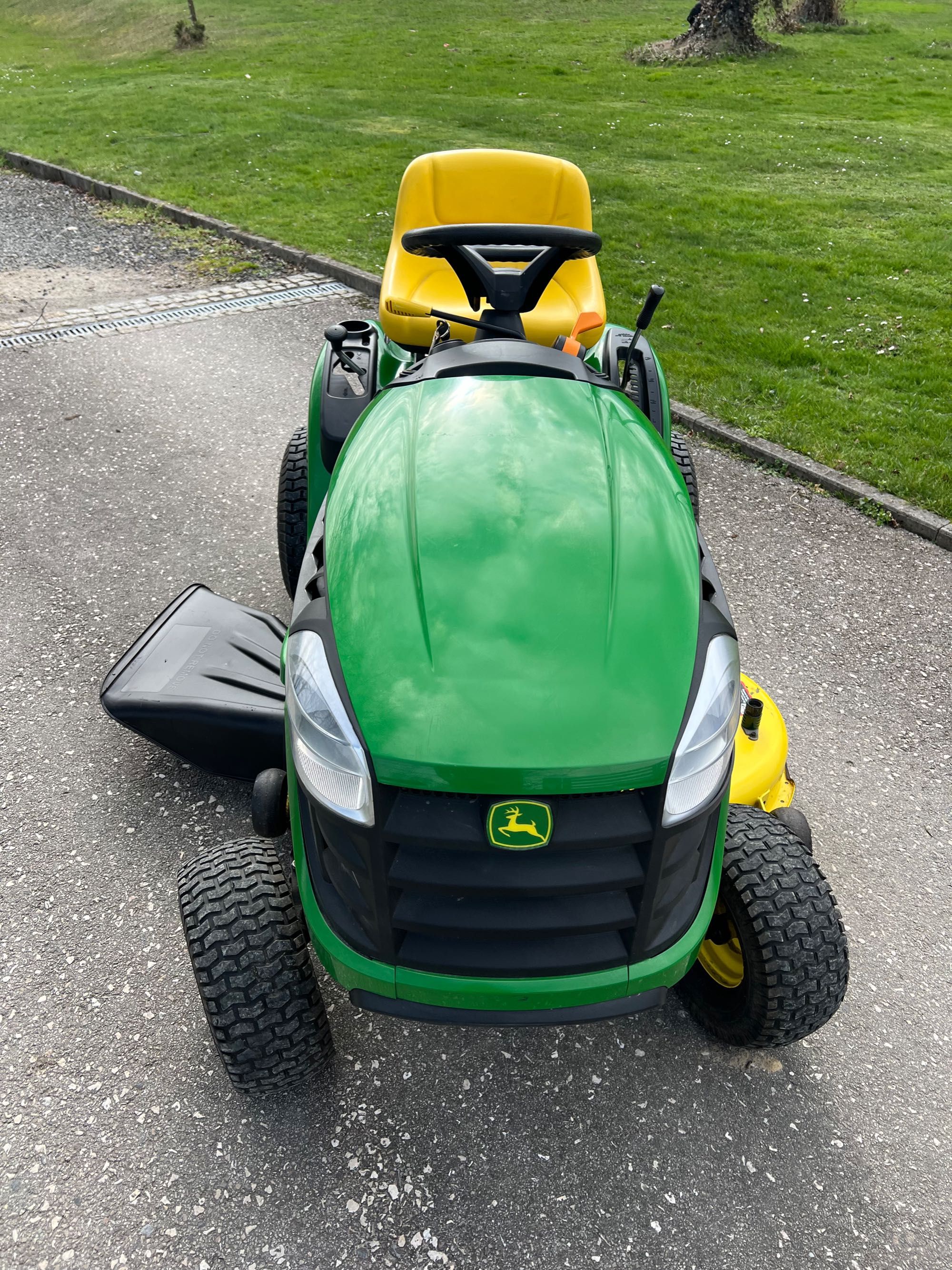 Traktorek Kosiarka do trawy John Deere D105