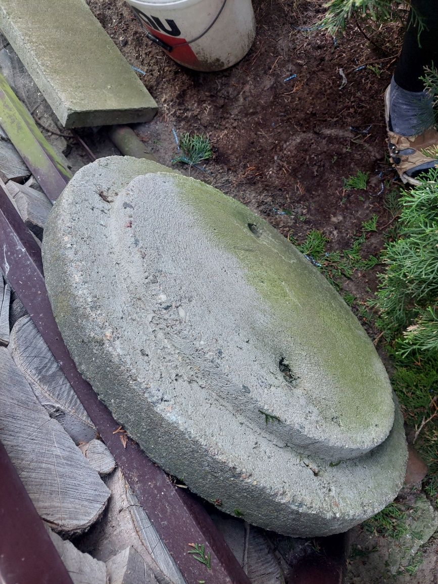 Pokrywa betonowa do szamba studni