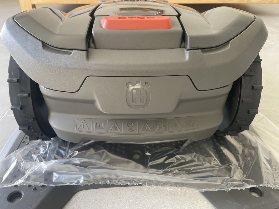 Husqvarna Automower 305 – robot koszący, nowy / nieużywany