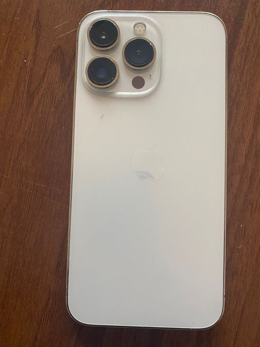 Iphone13,450 simi novo