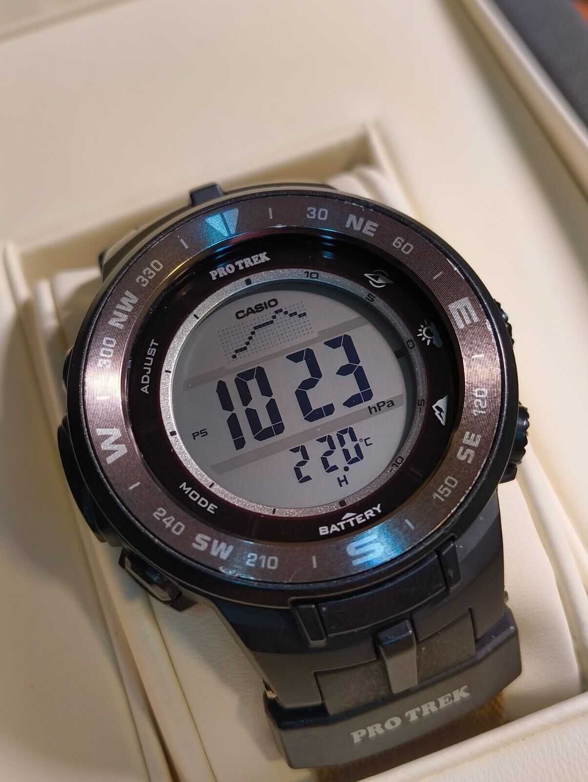 Часы Casio PRG-330 с солнечной батарей, компас, высотомер.