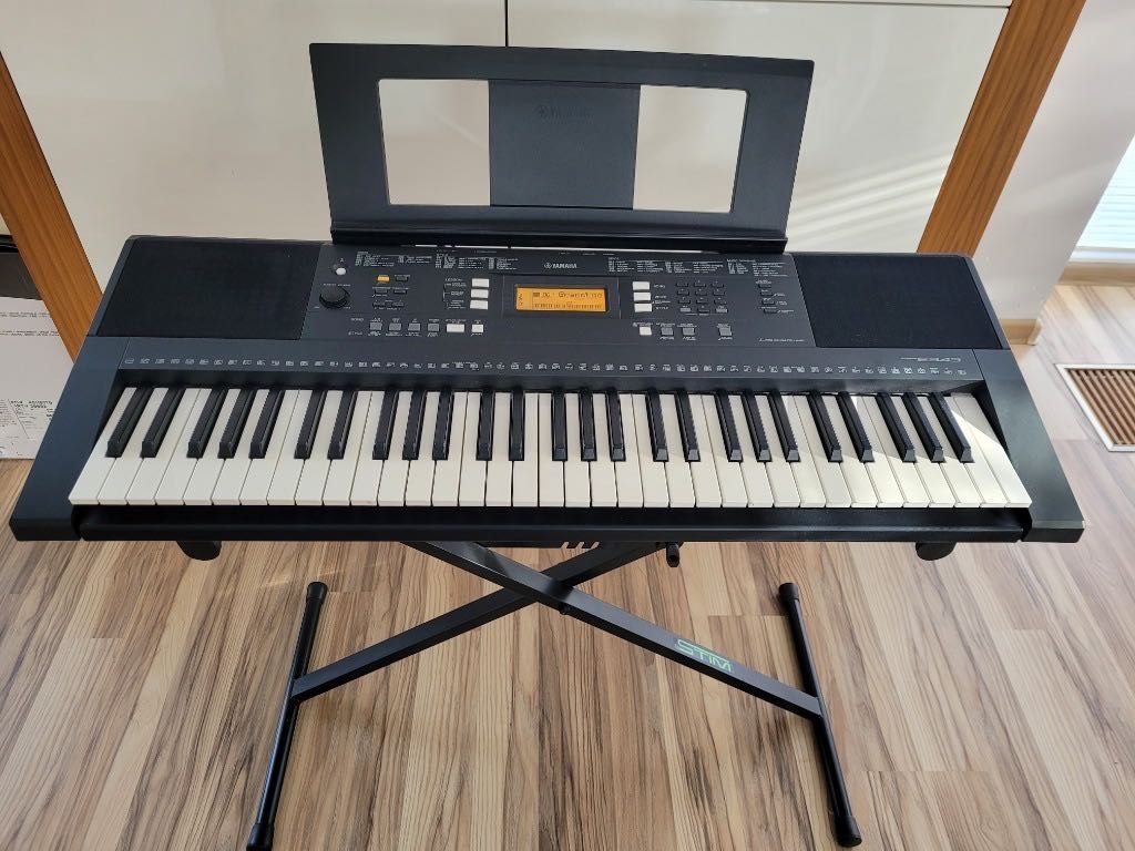 Keybaord yamaha, 5 oktaw, dynamiczna klawiatura sterująca, MIDI, USB