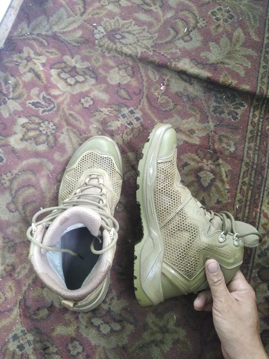 Продам взуття,літнє.