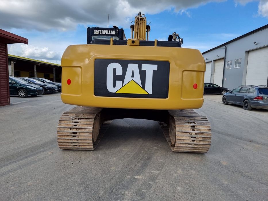 Продам экскаватор Caterpillar 320 D , 2013 года