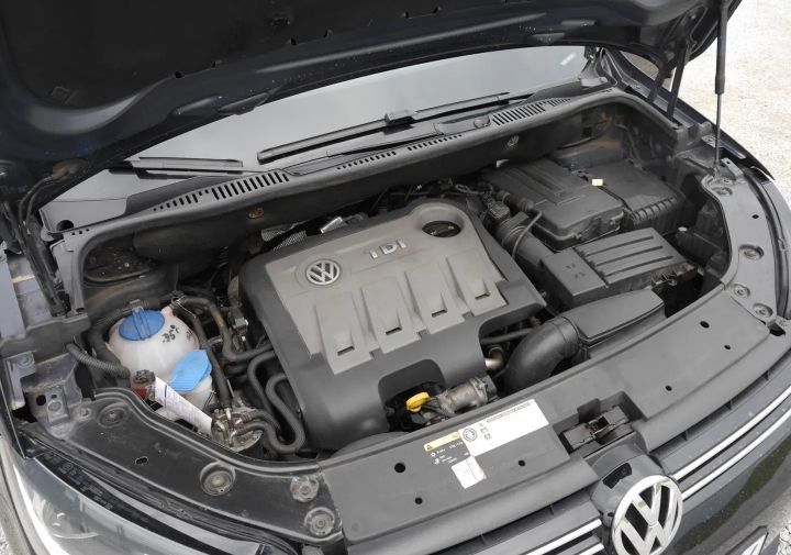 Volkswagen Touran 1.6 TDI DPF BlueMotion Technology Trendline