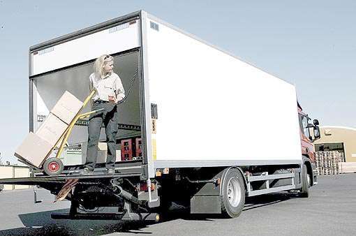 Przewoźnik Usługi transportowe Chłodnia Izoterma Transport winda solo