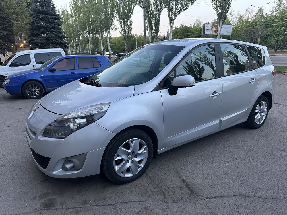 renault grand scenic 7 мест