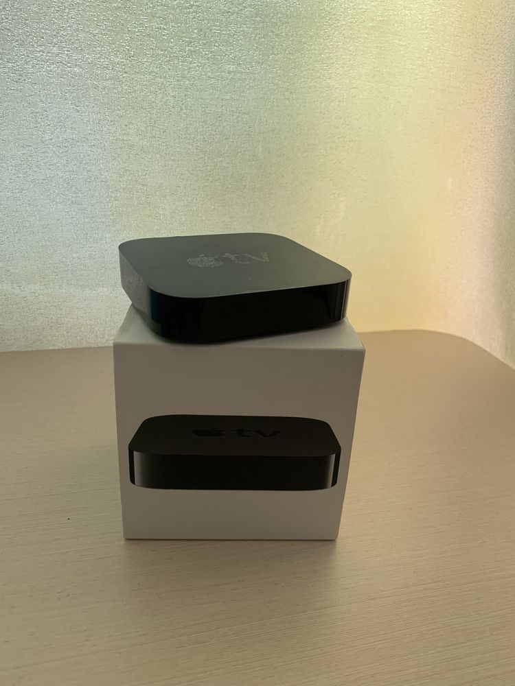 Apple TV a1469 з коробкою