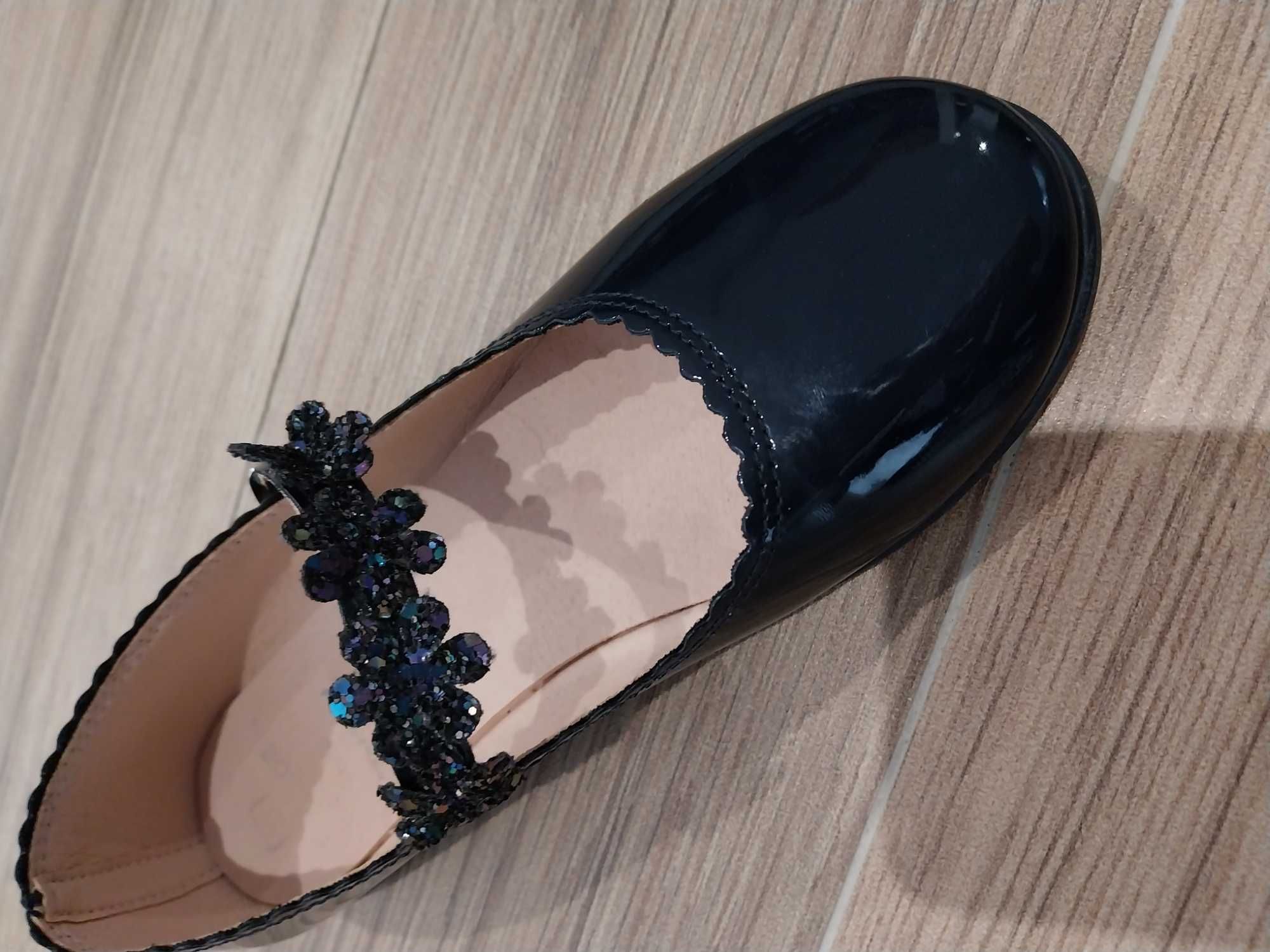 Sapatos / Sabrinas 32