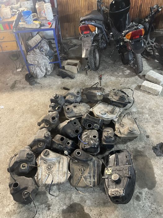 Бензобаки, маслобаки на японские скутера