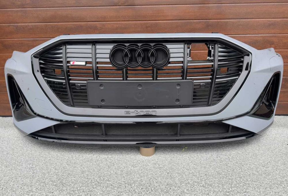 Бампер передній задній S-Line рест до рест	Audi E-Tron 4KE Разборка