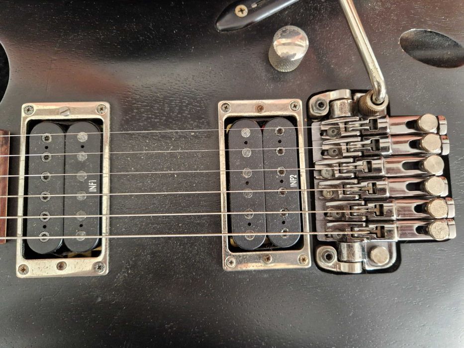 Gitara elektryczna Ibanez S320 slim (cienka deska) bardzo wygodna