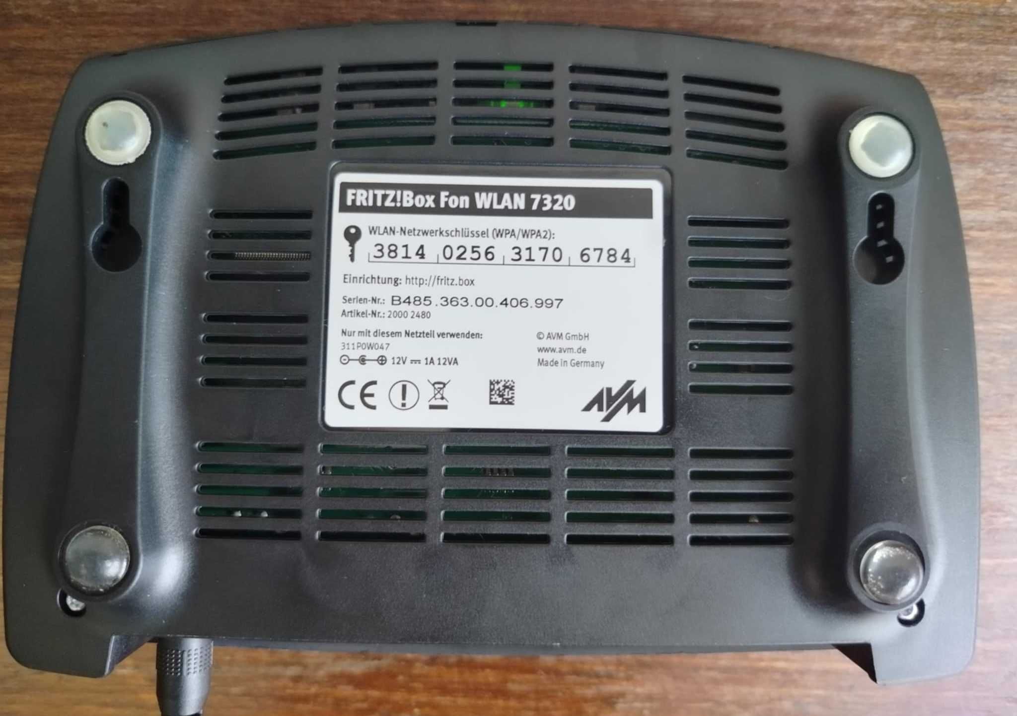 AVM FRITZ. Box Fon WLAN 7320 VoIP VPN WLAN маршрутизатор