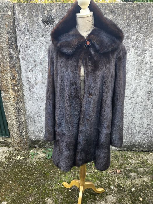 Casaco castanho em pêlo de vison