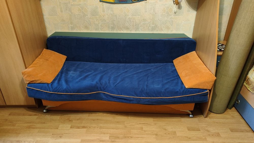 Розкладний ліжко-диван