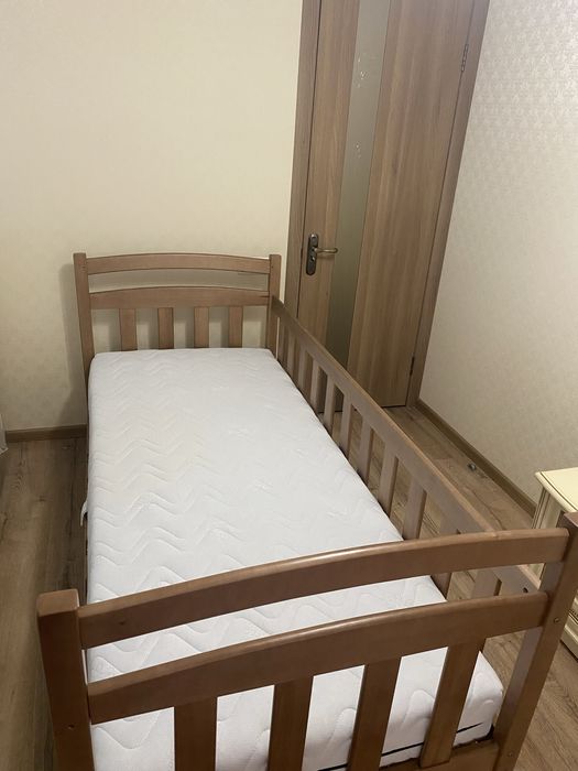 Ліжко дитяче деревяне +матрас