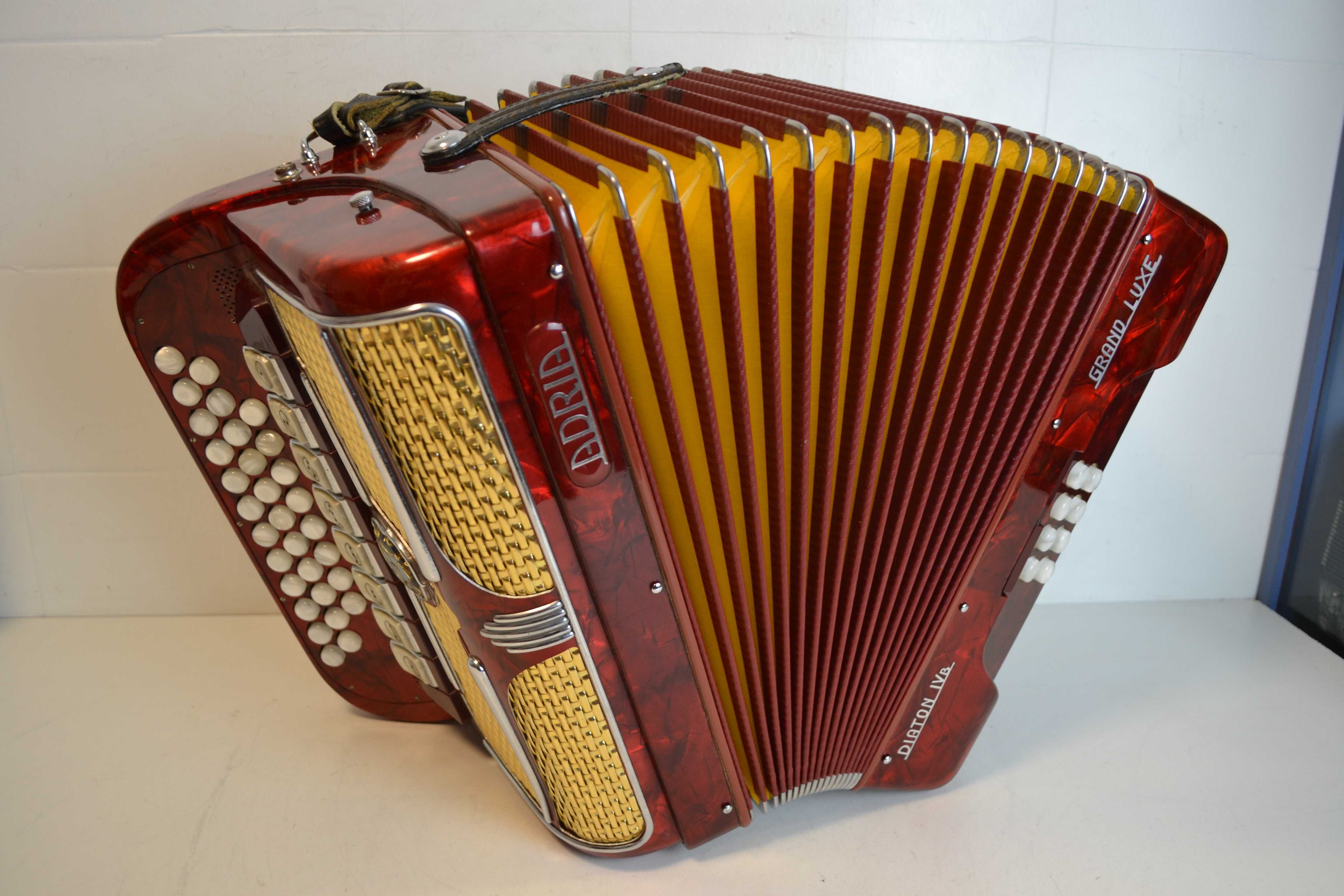 Concertina Adria 4 Voz Tonalidade. Do