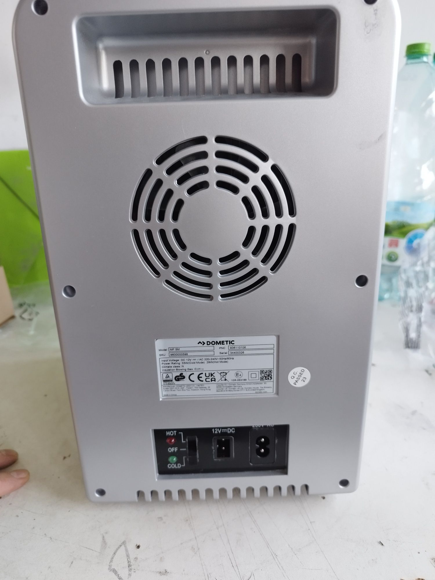 Termoelektryczna mini lodówka, 5 l
Termoelektryczna mini lodówka, 5 l