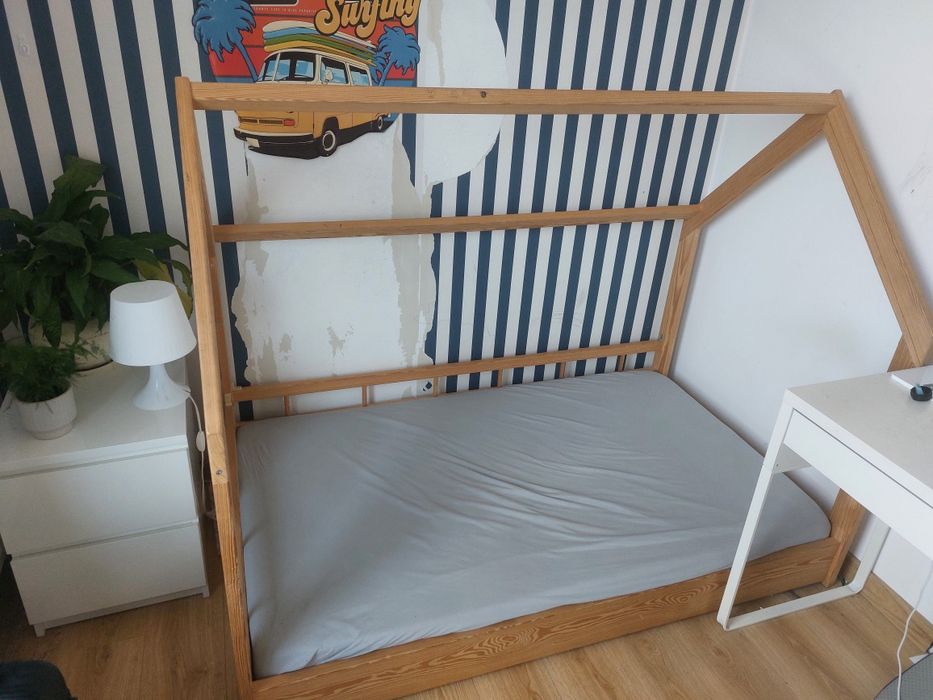 Łóżko dziecięce 90x 160 z materacem