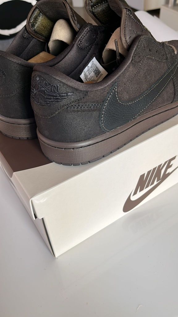 Jordan 1 Travis Scott Velvet Brown and Dark Mocha